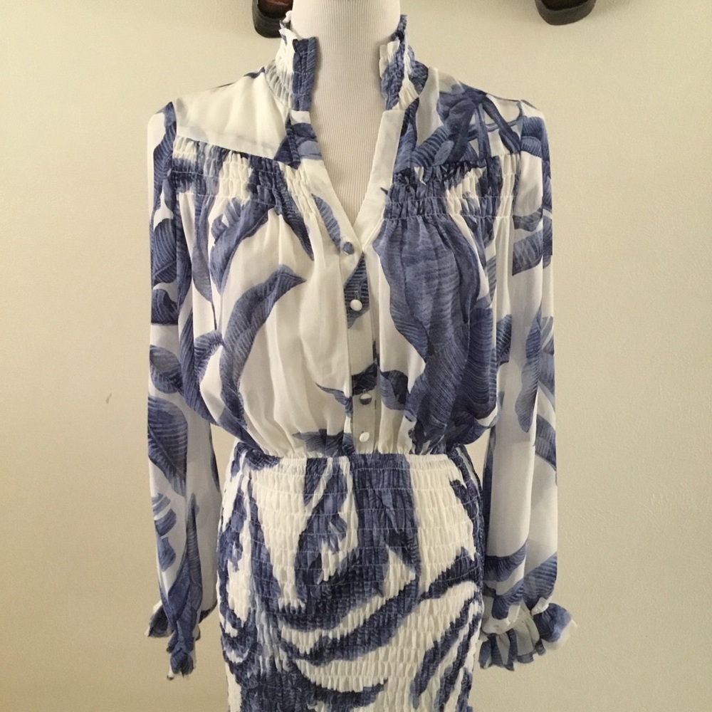 HP- LUXXEL BLUE&WHITE PRINT DRESS/LINED SHEER FULL SLEEVES/RUCHED BOTTOM/SZ S - Picture 2 of 11